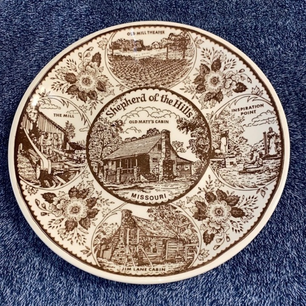 Vintage Shepard of‎ the hills Missouri souvenir late 10”